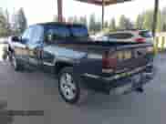 ✅ 2005 Chevrolet Silverado 1500 LS • VIN: 2GCEC19T851358412 • Lot: 43306552. Wystawiony na IAAI z przebiegiem 288 244 mil mil. Skorzystaj z bezpłatnego archiwum sprzedaży aukcyjnych z USA i zobacz szczegółowy raport historii pojazdu na DreamBid. Zdjęcie 3.