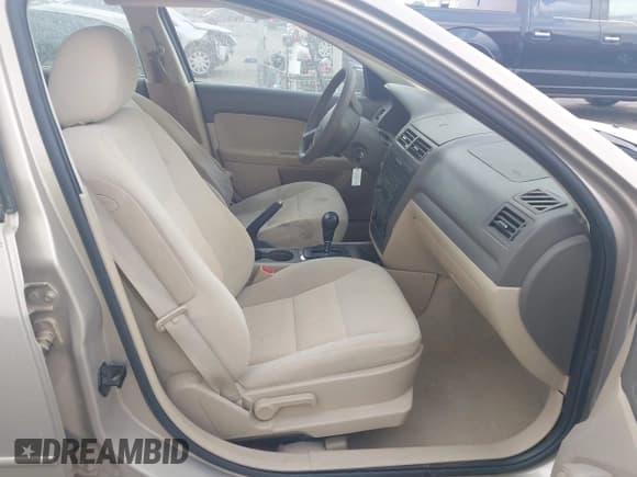 ✅ 2007 Ford Fusion S • VIN: 3FAHP06ZX7R216801 • Lot: 43238493. Listed on IAAI with 209,965 mi. Free auction sales archive from the USA and detailed vehicle history report at DreamBid. Image 5.