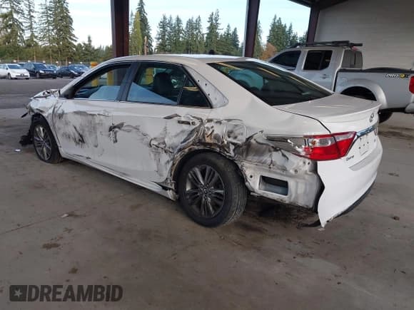 ✅ 2017 Toyota Camry SE • VIN: 4T1BF1FK3HU655162 • Лот: 43501909. Опубликован ранее на IAAI с пробегом 98 546 миль. Бесплатный доступ к архиву аукционных продаж из США и подробный отчёт об истории автомобиля на DreamBid. Изображение 3.