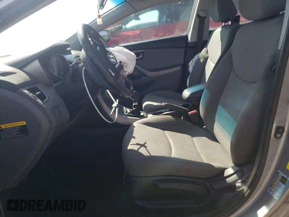 ✅ 2015 Hyundai Elantra SE • VIN: KMHDH4AE9FU257988 • Lot: 61428775. Listed on Copart with 151,980 mi. Free auction sales archive from the USA and detailed vehicle history report at DreamBid. Image 7.