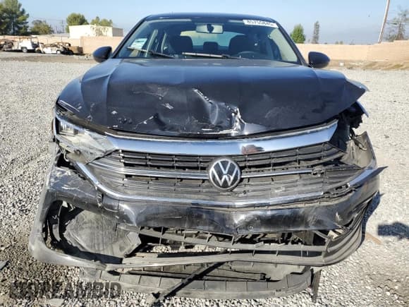 ✅ 2022 Volkswagen Jetta S • VIN: 3VWCM7BU0NM021023 • Lot: 85755845. Listed on Copart with 30,781 mi. Free auction sales archive from the USA and detailed vehicle history report at DreamBid. Image 5.