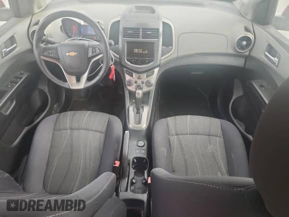 2013 Chevrolet Sonic LT с VIN 1G1JC5SHXD4246542, выставлен на аукционе Copart как лот 82243535 с пробегом 108 780 миль миль и Списание • Salvage title. История ставок и продаж доступна на DreamBid. Изображение 8.