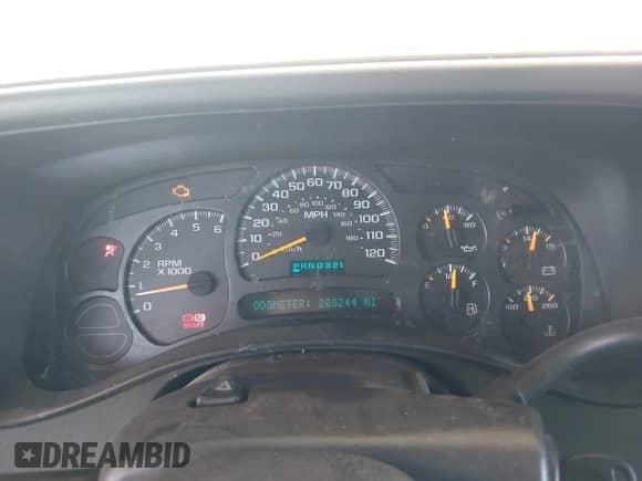 ✅ 2005 Chevrolet Silverado 1500 LS • VIN: 2GCEC19T851358412 • Lot: 43306552. Wystawiony na IAAI z przebiegiem 288 244 mil mil. Skorzystaj z bezpłatnego archiwum sprzedaży aukcyjnych z USA i zobacz szczegółowy raport historii pojazdu na DreamBid. Zdjęcie 7.