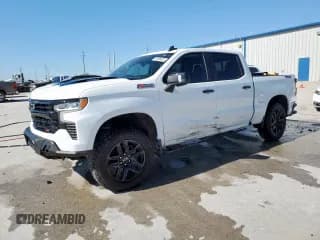 ✅ 2022 Chevrolet Silverado 1500 LT Trail Boss • VIN: 3GCUDFET3NG659222 • Lot: 91209475. Wystawiony na Copart z przebiegiem 67 285 mil. Bezpłatny archiwum sprzedaży aukcyjnych z USA i szczegółowy raport historii pojazdu na DreamBid. Zdjęcie 1.