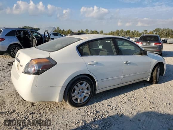 ✅ 2009 Nissan Altima S • VIN: 1N4AL21EX9N451718 • Lot: 86541235. Listed on Copart with 142,661 mi. Free auction sales archive from the USA and detailed vehicle history report at DreamBid. Image 3.