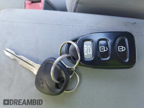 ✅ 2009 Hyundai Elantra GLS • VIN: KMHDU46DX9U804587 • Lot: 43604680. Listed on IAAI with 237,217 mi. Free auction sales archive from the USA and detailed vehicle history report at DreamBid. Image 11.