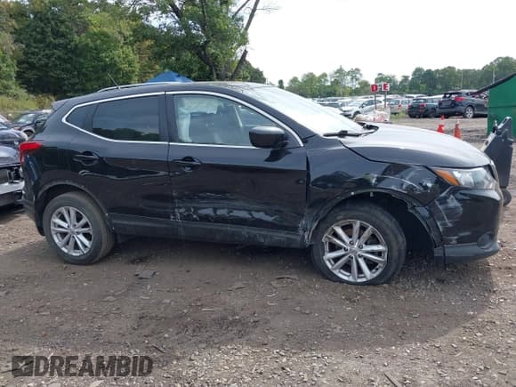 ✅ 2017 Nissan Rogue SV • VIN: JN1BJ1CP3HW015429 • Lot: 43286138. Listed on IAAI with 86,910 mi. Free auction sales archive from the USA and detailed vehicle history report at DreamBid. Image 14.
