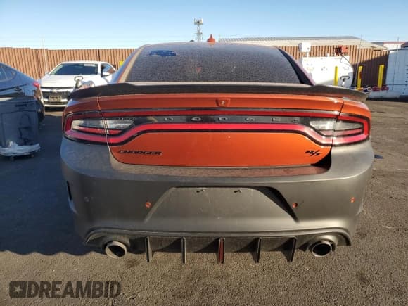 ✅ 2020 Dodge Charger R/T • VIN: 2C3CDXCTXLH255372 • Lot: 90879045. Wystawiony na Copart z przebiegiem 110 772 mil. Bezpłatny archiwum sprzedaży aukcyjnych z USA i szczegółowy raport historii pojazdu na DreamBid. Zdjęcie 6.