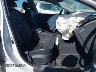 ✅ 2014 Hyundai Azera • VIN: KMHFG4JGXEA345249 • Lot: 42118221. Wystawiony na IAAI z przebiegiem 66 567 mil mil. Skorzystaj z bezpłatnego archiwum sprzedaży aukcyjnych z USA i zobacz szczegółowy raport historii pojazdu na DreamBid. Zdjęcie 5.