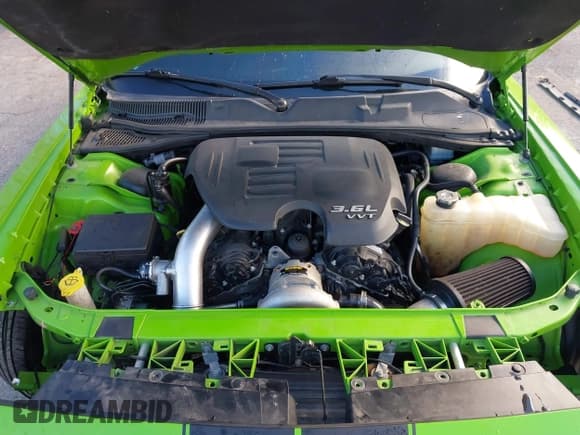 ✅ 2017 Dodge Challenger GT • VIN: 2C3CDZGG3HH555724 • Lot: 43612781. Listed on IAAI with 47,721 mi. Free auction sales archive from the USA and detailed vehicle history report at DreamBid. Image 10.