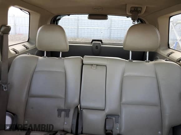 2005 Hyundai Santa Fe GLS с VIN KM8SC13E95U984600, выставлен на аукционе Copart как лот 63129694 с пробегом 184 357 миль миль и Списание • Salvage title. История ставок и продаж доступна на DreamBid. Изображение 10.