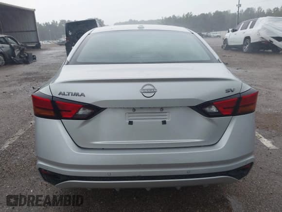 ✅ 2024 Nissan Altima SV • VIN: 1N4BL4DV2RN360275 • Lot: 42420138. Listed on IAAI with Not provided. Free auction sales archive from the USA and detailed vehicle history report at DreamBid. Image 17.