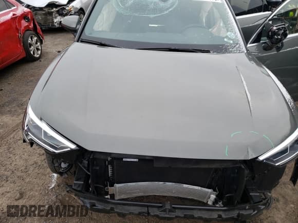 ✅ 2020 Audi Q3 S line Premium Plus • VIN: WA1EECF34L1014325 • Lot: 36095973. Wystawiony na Copart z przebiegiem Nie podano. Bezpłatny archiwum sprzedaży aukcyjnych z USA i szczegółowy raport historii pojazdu na DreamBid. Zdjęcie 12.