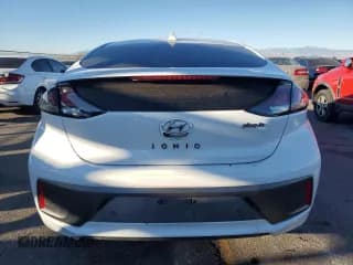 ✅ 2020 Hyundai Ioniq Limited • VIN: KMHCX5LD7LU194927 • Lot: 82890244. Wystawiony na Copart z przebiegiem 64 043 mil. Bezpłatny archiwum sprzedaży aukcyjnych z USA i szczegółowy raport historii pojazdu na DreamBid. Zdjęcie 6.