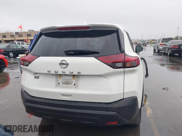 ✅ 2021 Nissan Rogue S • VIN: 5N1AT3AAXMC779850 • Lot: 43664771. Wystawiony na IAAI z przebiegiem 36 909 mil. Bezpłatny archiwum sprzedaży aukcyjnych z USA i szczegółowy raport historii pojazdu na DreamBid. Zdjęcie 17.