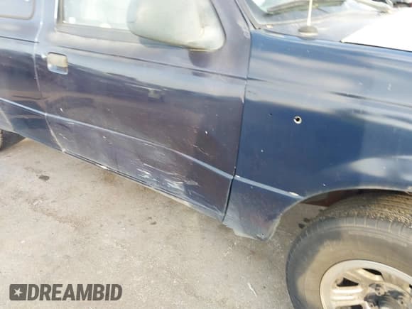 ✅ 1999 Ford Ranger XL • VIN: 1FTYR14VXXPC05122 • Lot: 43719302. Wystawiony na IAAI z przebiegiem 410 039 mil. Bezpłatny archiwum sprzedaży aukcyjnych z USA i szczegółowy raport historii pojazdu na DreamBid. Zdjęcie 6.