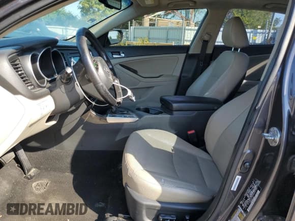 ✅ 2015 Kia Optima EX • VIN: 5XXGN4A75FG453766 • Лот: 81195675. Опубликован ранее на Copart с пробегом 225 450 миль. Бесплатный доступ к архиву аукционных продаж из США и подробный отчёт об истории автомобиля на DreamBid. Изображение 7.