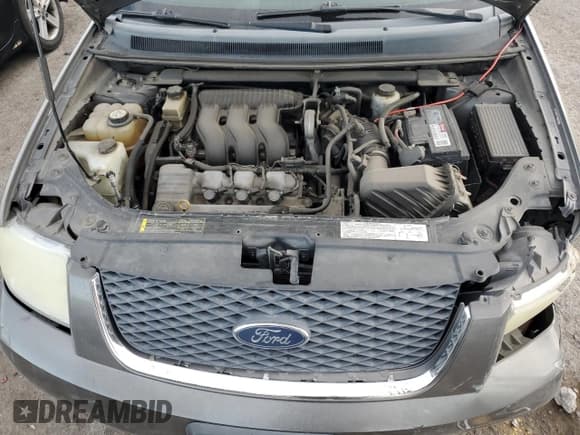 ✅ 2005 Ford Freestyle Limited • VIN: 1FMZK03125GA70129 • Lot: 44586575. Wystawiony na Copart z przebiegiem Nie podano. Bezpłatny archiwum sprzedaży aukcyjnych z USA i szczegółowy raport historii pojazdu na DreamBid. Zdjęcie 14.