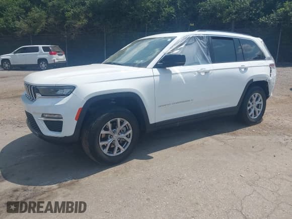 ✅ 2022 Jeep Grand Cherokee Limited • VIN: 1C4RJHBG2N8524272 • Lot: 42867241. Listed on IAAI with Not provided. Free auction sales archive from the USA and detailed vehicle history report at DreamBid. Image 2.