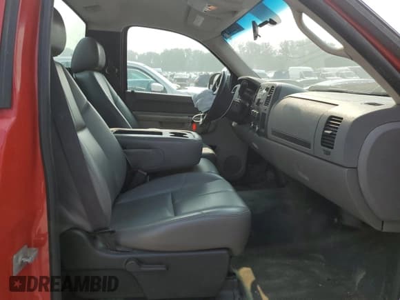 ✅ 2011 Chevrolet Silverado 2500HD Work Truck • VIN: 1GC0CVCG6BF256544 • Лот: 67226295. Опубликован ранее на Copart с пробегом 197 149 миль. Бесплатный доступ к архиву аукционных продаж из США и подробный отчёт об истории автомобиля на DreamBid. Изображение 10.