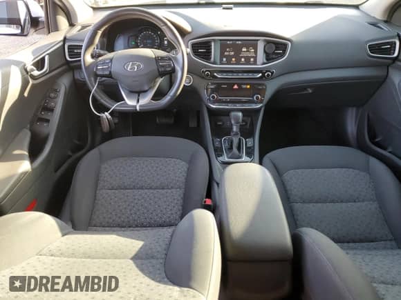 2017 Hyundai Ioniq SEL с VIN KMHC75LC0HU049422, выставлен на аукционе Copart как лот 91028445 с пробегом 279 921 миль миль и Списание • Salvage title. История ставок и продаж доступна на DreamBid. Изображение 8.