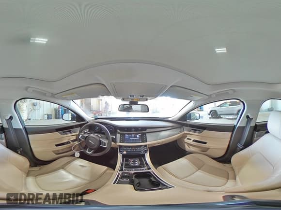 ✅ 2018 Jaguar XF • VIN: SAJBK4EVXJCY55501 • Лот: 69102795. Опубликован ранее на Copart с пробегом 69 365 миль. Бесплатный доступ к архиву аукционных продаж из США и подробный отчёт об истории автомобиля на DreamBid. Изображение 14.