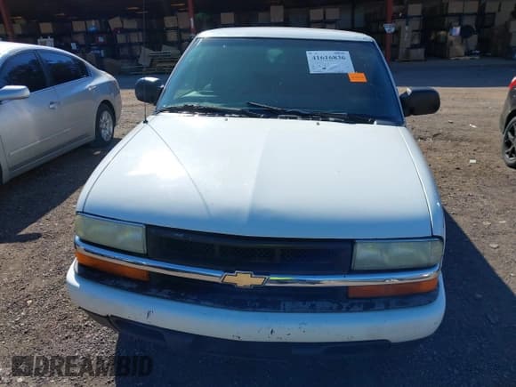 ✅ 2003 Chevrolet S-10 LS • VIN: 1GCCS19X638231181 • Лот: 41616836. Опубликован ранее на IAAI с пробегом Не указан. Бесплатный доступ к архиву аукционных продаж из США и подробный отчёт об истории автомобиля на DreamBid. Изображение 6.