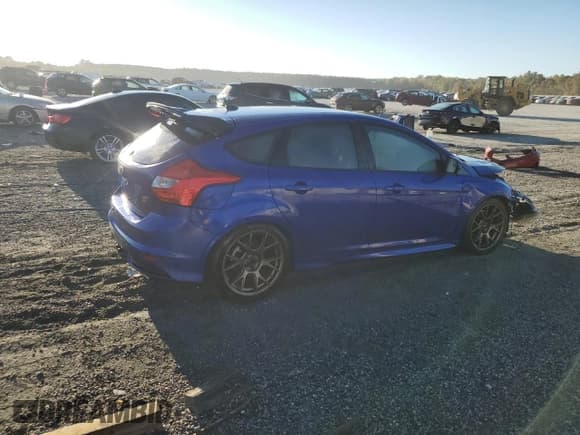 ✅ 2013 Ford Focus ST • VIN: 1FADP3L96DL363678 • Lot: 86685785. Listed on Copart with 146,375 mi. Free auction sales archive from the USA and detailed vehicle history report at DreamBid. Image 3.