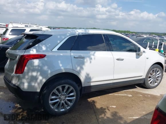 ✅ 2017 Cadillac XT5 Platinum AWD • VIN: 1GYKNFRS4HZ100671 • Lot: 42417258. Listed on IAAI with 104,243 mi. Free auction sales archive from the USA and detailed vehicle history report at DreamBid. Image 13.