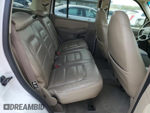 ✅ 2002 Ford Explorer XLT • VIN: 1FMDU63WX2ZB43105 • Лот: 86786874. Опубликован ранее на Copart с пробегом 128 687 миль. Бесплатный доступ к архиву аукционных продаж из США и подробный отчёт об истории автомобиля на DreamBid. Изображение 11.