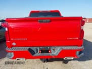 ✅ 2020 Chevrolet Silverado 1500 Custom • VIN: 1GCRWBEF3LZ104268 • Lot: 42083062. Wystawiony na IAAI z przebiegiem 85 582 mil. Bezpłatny archiwum sprzedaży aukcyjnych z USA i szczegółowy raport historii pojazdu na DreamBid. Zdjęcie 16.