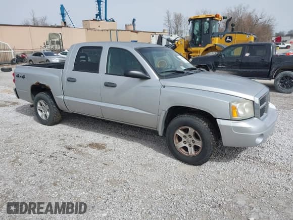 ✅ 2006 Dodge Dakota SLT • VIN: 1D7HW48N06S605938 • Lot: 41669424. Listed on IAAI with 193,069 mi. Free auction sales archive from the USA and detailed vehicle history report at DreamBid. Image 1.