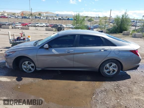 ✅ 2023 Hyundai Elantra SE • VIN: KMHLL4AG6PU575998 • Лот: 43329620. Опубликован ранее на IAAI с пробегом 15 275 миль. Бесплатный доступ к архиву аукционных продаж из США и подробный отчёт об истории автомобиля на DreamBid. Изображение 14.