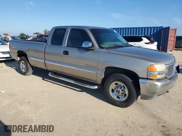 ✅ 1999 GMC Sierra 2500 SLE • VIN: 1GTGC29U7XE523844 • Lot: 74365504. Wystawiony na Copart z przebiegiem 125 319 mil. Bezpłatny archiwum sprzedaży aukcyjnych z USA i szczegółowy raport historii pojazdu na DreamBid. Zdjęcie 4.