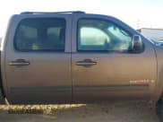 ✅ 2007 GMC Sierra 1500 • VIN: 2GTEK13Y071681590 • Лот: 41774691. Опубликован ранее на IAAI с пробегом 240 673 миль. Бесплатный доступ к архиву аукционных продаж из США и подробный отчёт об истории автомобиля на DreamBid. Изображение 13.