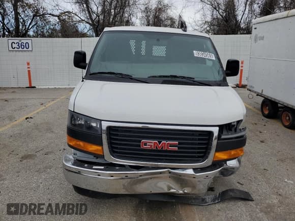 ✅ 2025 GMC Savana Cargo • VIN: 1GTW7AFP6S1217789 • Лот: 93034565. Опубликован ранее на Copart с пробегом Не указан. Бесплатный доступ к архиву аукционных продаж из США и подробный отчёт об истории автомобиля на DreamBid. Изображение 5.