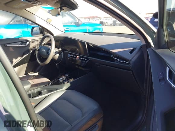 ✅ 2023 Kia Niro SX Touring • VIN: KNDCR3LF9P5056696 • Lot: 42548834. Listed on IAAI with 23,338 mi. Free auction sales archive from the USA and detailed vehicle history report at DreamBid. Image 5.