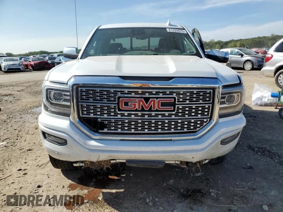 ✅ 2018 GMC Sierra 1500 Denali • VIN: 3GTU2PEC6JG320234 • Лот: 81293975. Опубликован ранее на Copart с пробегом 105 060 миль. Бесплатный доступ к архиву аукционных продаж из США и подробный отчёт об истории автомобиля на DreamBid. Изображение 5.