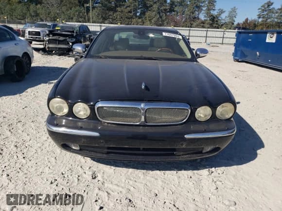 ✅ 2006 Jaguar XJ Vanden Plas • VIN: SAJWA82B96SH10259 • Lot: 77697984. Wystawiony na Copart z przebiegiem Nie podano. Bezpłatny archiwum sprzedaży aukcyjnych z USA i szczegółowy raport historii pojazdu na DreamBid. Zdjęcie 5.
