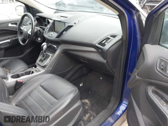 ✅ 2013 Ford Escape SE • VIN: 1FMCU9G93DUA02880 • Lot: 43517846. Wystawiony na IAAI z przebiegiem 156 489 mil. Bezpłatny archiwum sprzedaży aukcyjnych z USA i szczegółowy raport historii pojazdu na DreamBid. Zdjęcie 5.