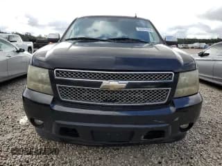 ✅ 2011 Chevrolet Suburban LT • VIN: 1GNSCJE02BR333983 • Lot: 64269244. Wystawiony na Copart z przebiegiem 177 125 mil. Bezpłatny archiwum sprzedaży aukcyjnych z USA i szczegółowy raport historii pojazdu na DreamBid. Zdjęcie 5.