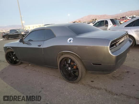 ✅ 2011 Dodge Challenger • VIN: 2B3CJ4DG3BH581597 • Lot: 83496484. Wystawiony na Copart z przebiegiem 113 527 mil. Bezpłatny archiwum sprzedaży aukcyjnych z USA i szczegółowy raport historii pojazdu na DreamBid. Zdjęcie 2.