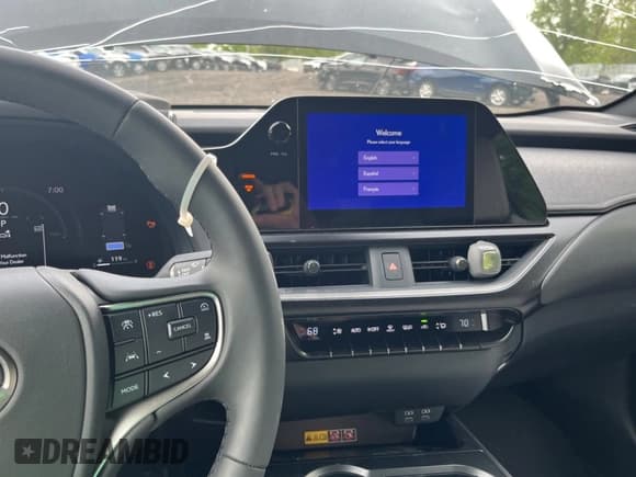 ✅ 2025 Lexus UX 300h • VIN: JTHUCJDH8S2003698 • Lot: 56182345. Wystawiony na Copart z przebiegiem 1 111 mil. Bezpłatny archiwum sprzedaży aukcyjnych z USA i szczegółowy raport historii pojazdu na DreamBid. Zdjęcie 9.