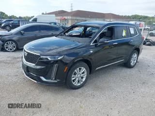 ✅ 2022 Cadillac XT6 Luxury • VIN: 1GYKPBR42NZ117730 • Lot: 43240068. Wystawiony na IAAI z przebiegiem 56 043 mil. Bezpłatny archiwum sprzedaży aukcyjnych z USA i szczegółowy raport historii pojazdu na DreamBid. Zdjęcie 2.