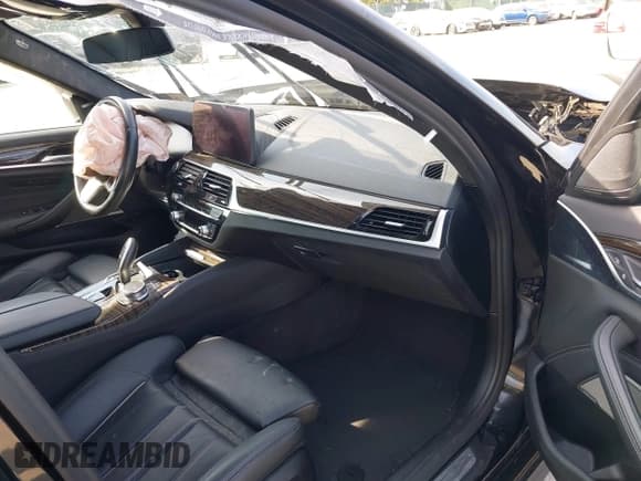 ✅ 2021 BMW 5 Series 540i xDrive • VIN: WBA73BJ05MWX34763 • Lot: 42846623. Listed on IAAI with Not provided. Free auction sales archive from the USA and detailed vehicle history report at DreamBid. Image 5.
