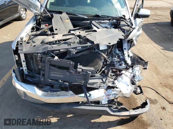 ✅ 2019 Chevrolet Silverado 1500 LT • VIN: 2GCVKPEC3K1118840 • Lot: 70562914. Wystawiony na Copart z przebiegiem 80 503 mil. Bezpłatny archiwum sprzedaży aukcyjnych z USA i szczegółowy raport historii pojazdu na DreamBid. Zdjęcie 11.