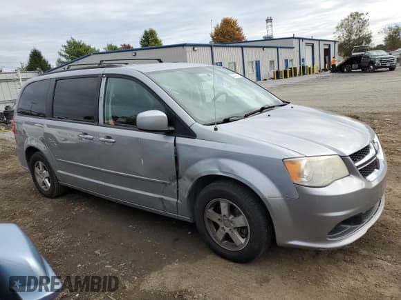 ✅ 2013 Dodge Grand Caravan SXT • VIN: 2C4RDGCG7DR576421 • Лот: 82491645. Опубликован ранее на Copart с пробегом 220 493 миль. Бесплатный доступ к архиву аукционных продаж из США и подробный отчёт об истории автомобиля на DreamBid. Изображение 4.