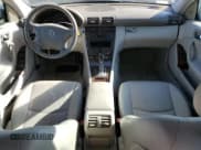 ✅ 2002 Mercedes-Benz C 230/260/280/320 • VIN: WDBRF61JX2F266625 • Lot: 71744465. Wystawiony na Copart z przebiegiem Nie podano. Bezpłatny archiwum sprzedaży aukcyjnych z USA i szczegółowy raport historii pojazdu na DreamBid. Zdjęcie 8.