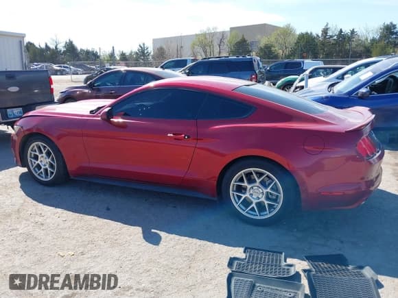 ✅ 2017 Ford Mustang V6 • VIN: 1FA6P8AM7H5353393 • Lot: 41878644. Listed on IAAI with 42,687 mi. Free auction sales archive from the USA and detailed vehicle history report at DreamBid. Image 14.