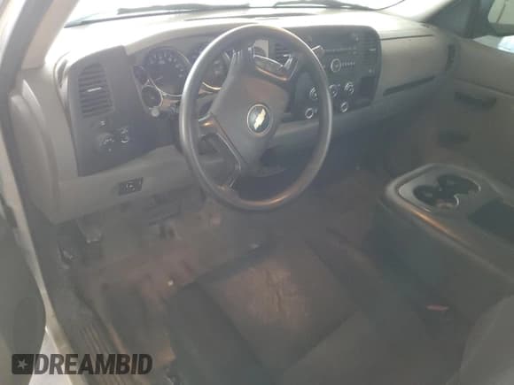 ✅ 2014 Chevrolet Silverado 2500HD Work Truck • VIN: 1GC0CVCG6EF165438 • Lot: 80222674. Wystawiony na Copart z przebiegiem 296 793 mil. Bezpłatny archiwum sprzedaży aukcyjnych z USA i szczegółowy raport historii pojazdu na DreamBid. Zdjęcie 8.